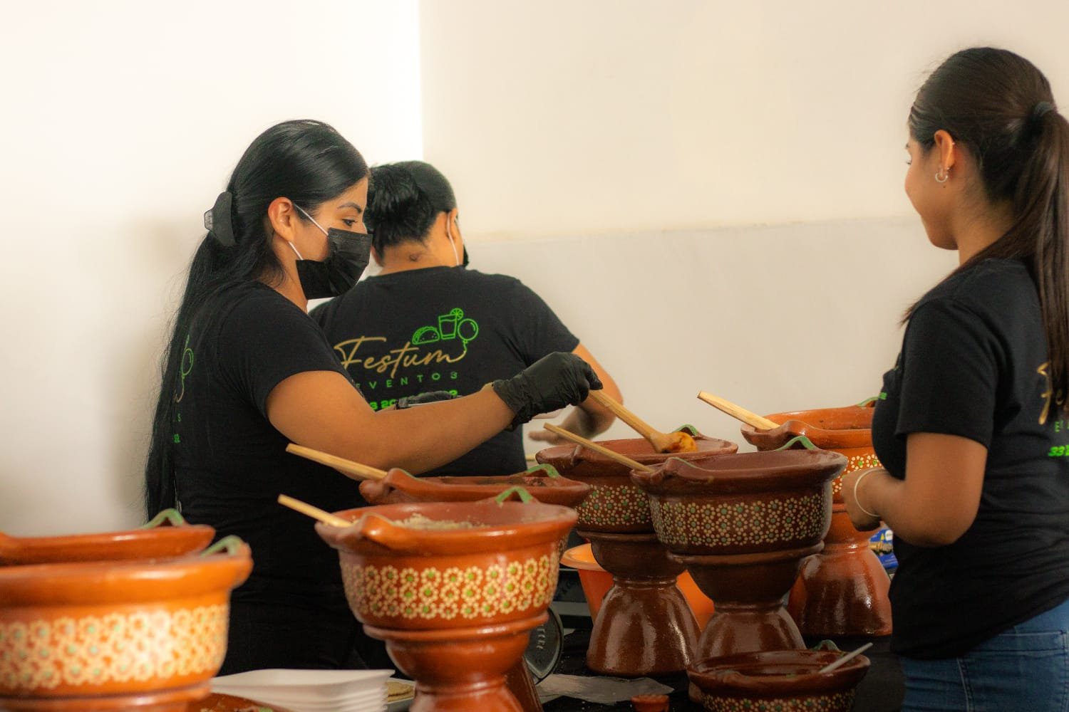 Equipo Festum Eventos Uniformado